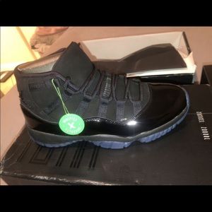 JORDAN 11 PROM NIGHTS BRAND NEW SIZE 9